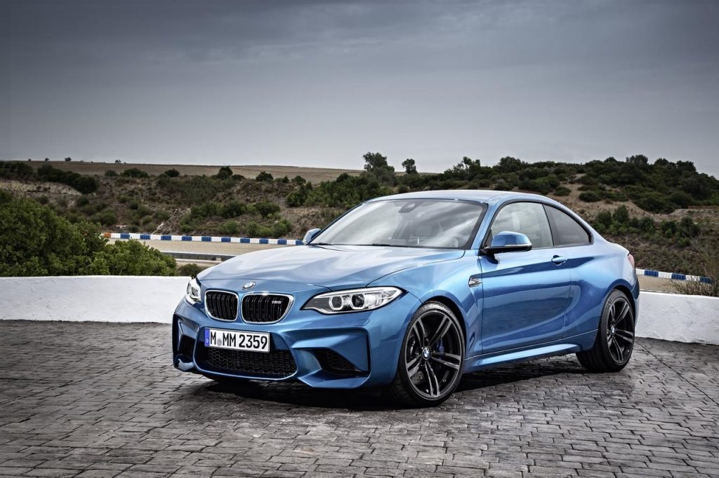 hd-detroit_2016_bmw_m2_1-25