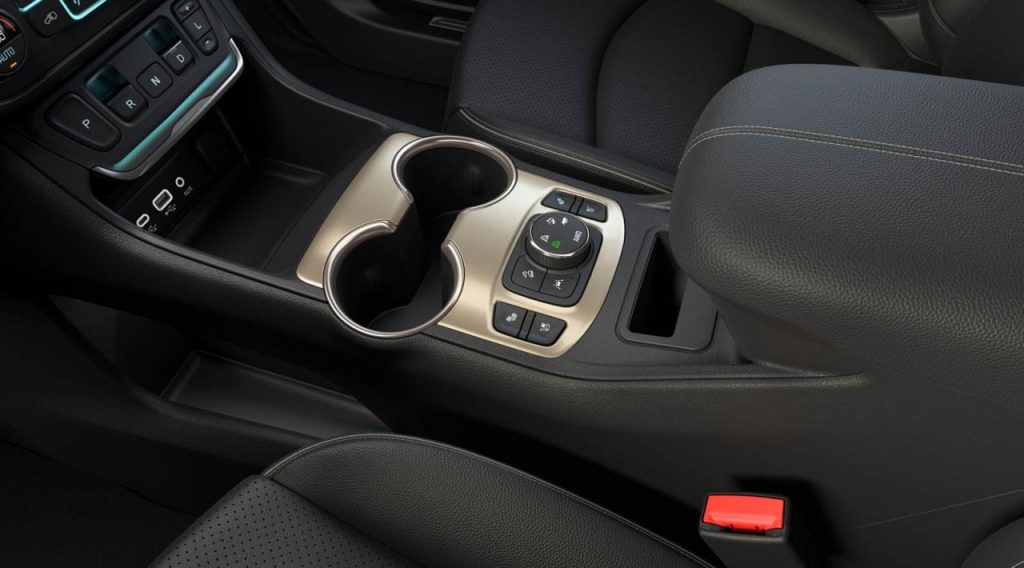 hd-detroit_2017_gmc_terrain_1-4