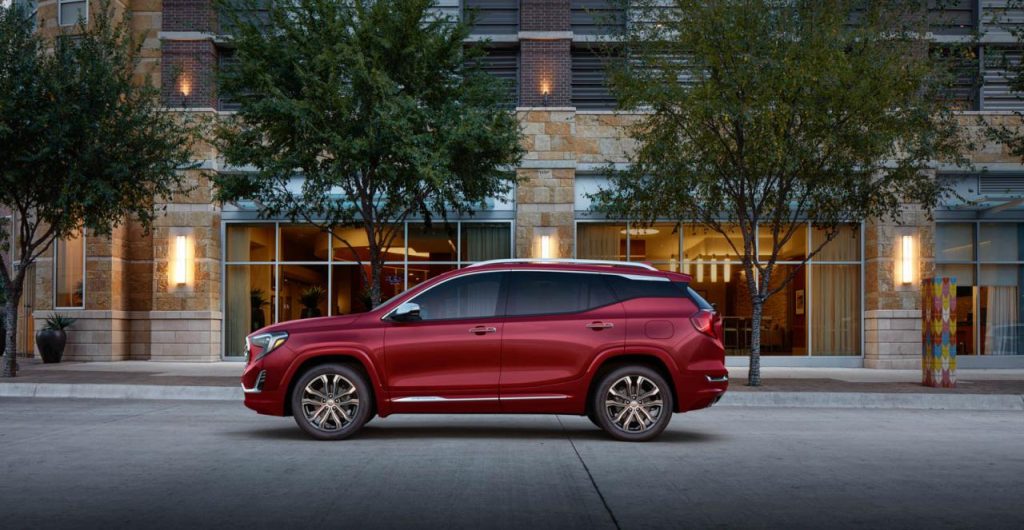 hd-detroit_2017_gmc_terrain_1-8
