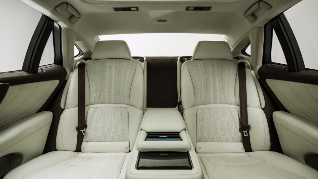 hd-detroit_2017_lexus_ls_1-1