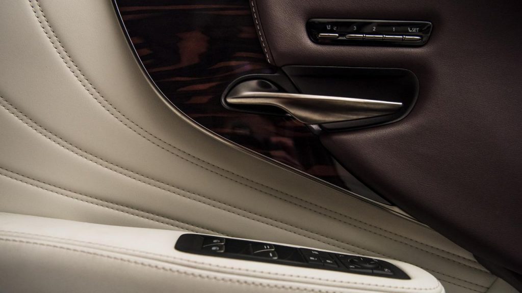 hd-detroit_2017_lexus_ls_1-2