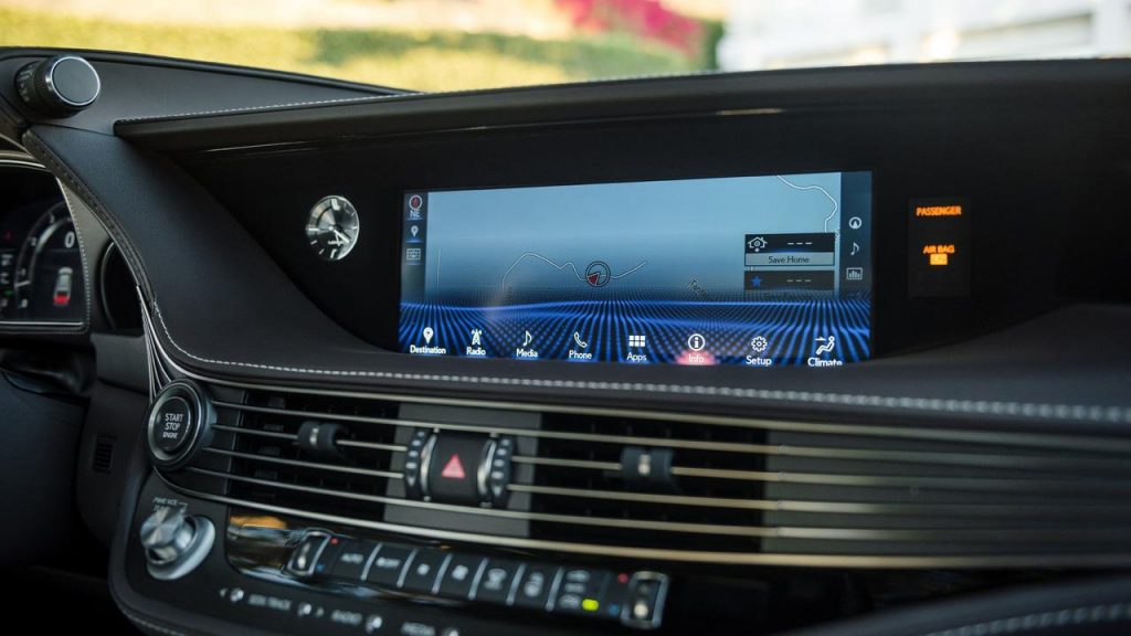 hd-detroit_2017_lexus_ls_1-3