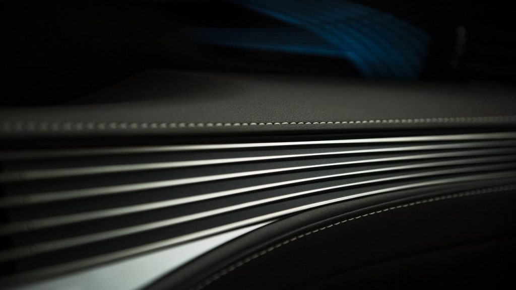 hd-detroit_2017_lexus_ls_1-4