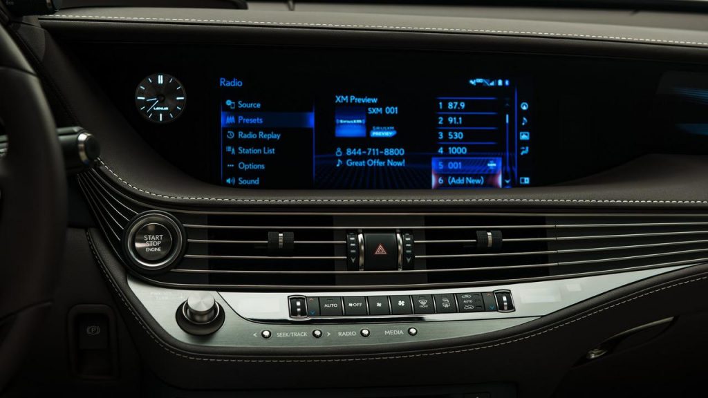 hd-detroit_2017_lexus_ls_1-6