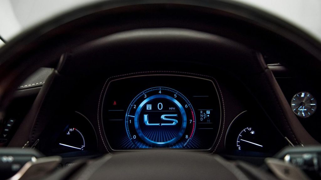 hd-detroit_2017_lexus_ls_1-9