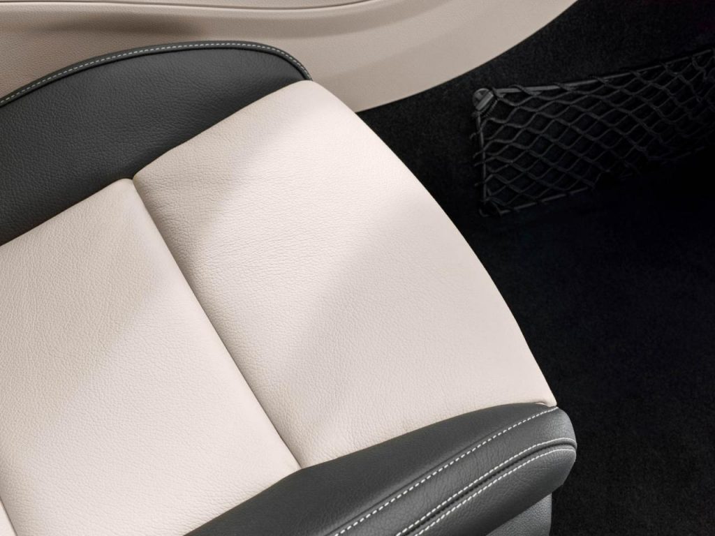 hd-detroit_2017_mercedes_gla_restyl_1-32