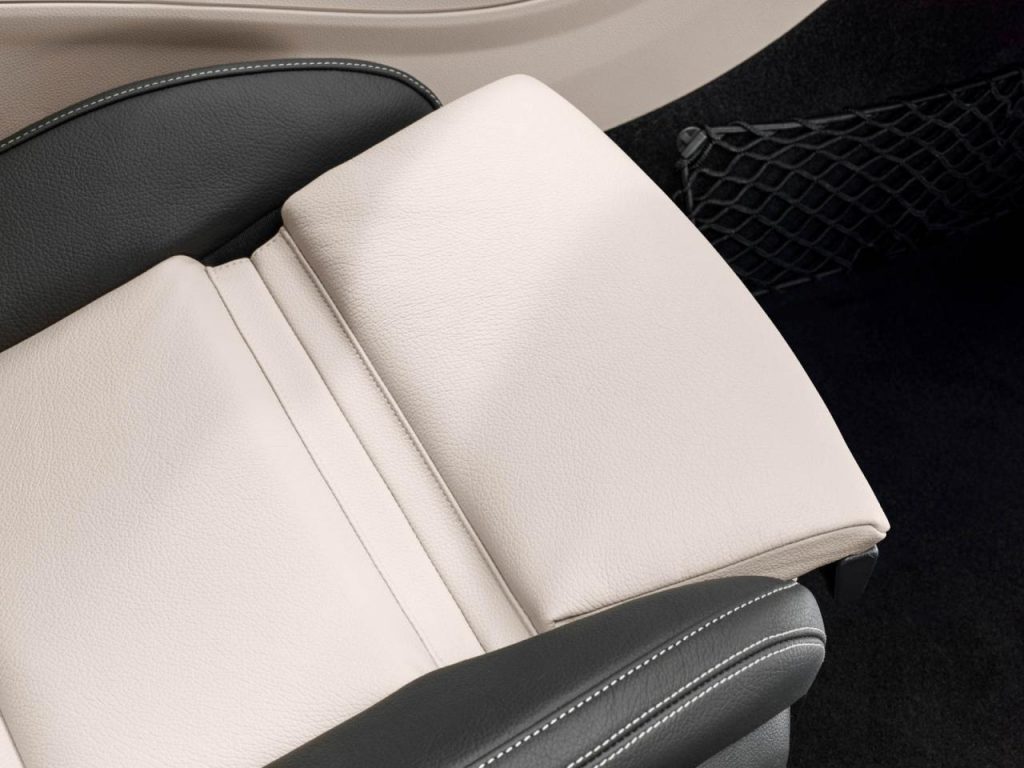 hd-detroit_2017_mercedes_gla_restyl_1-33