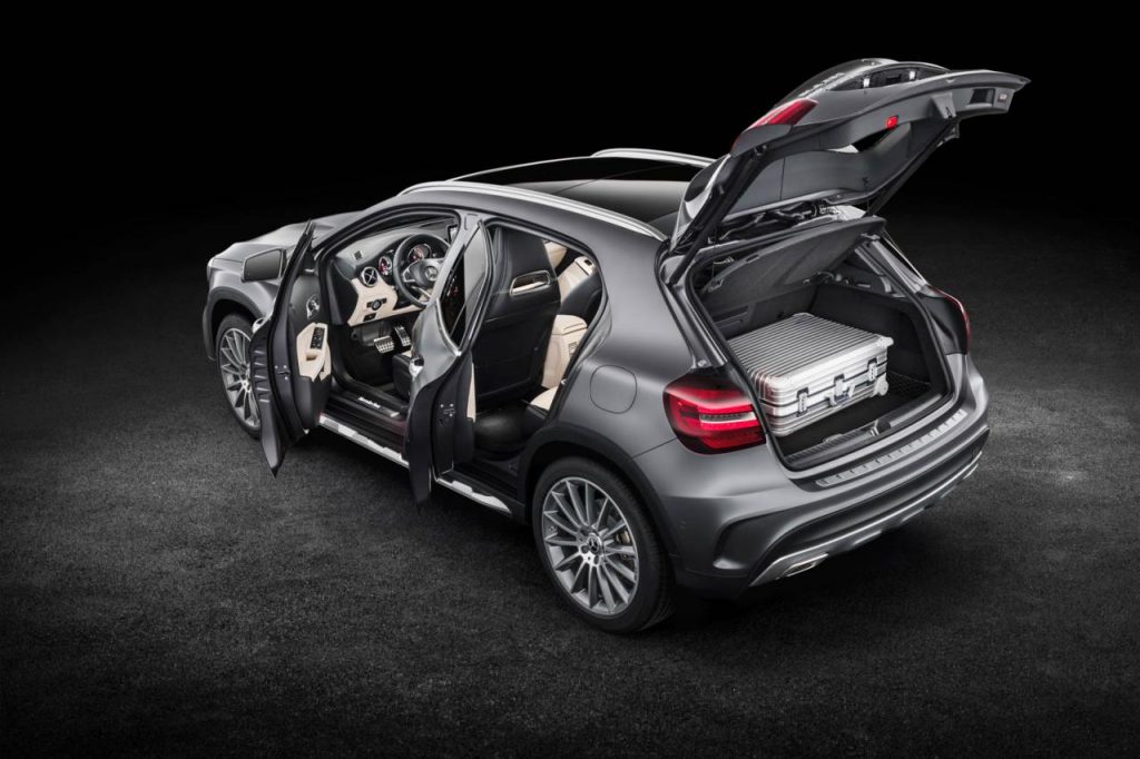 hd-detroit_2017_mercedes_gla_restyl_1-40