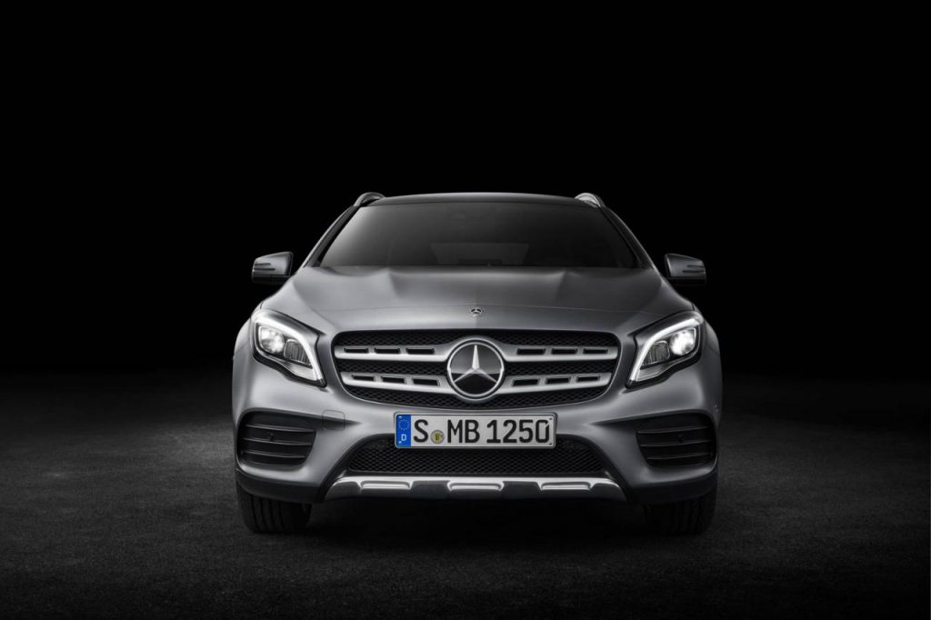hd-detroit_2017_mercedes_gla_restyl_1-42
