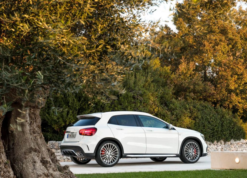 hd-detroit_2017_mercedes_gla_restyl_2-14