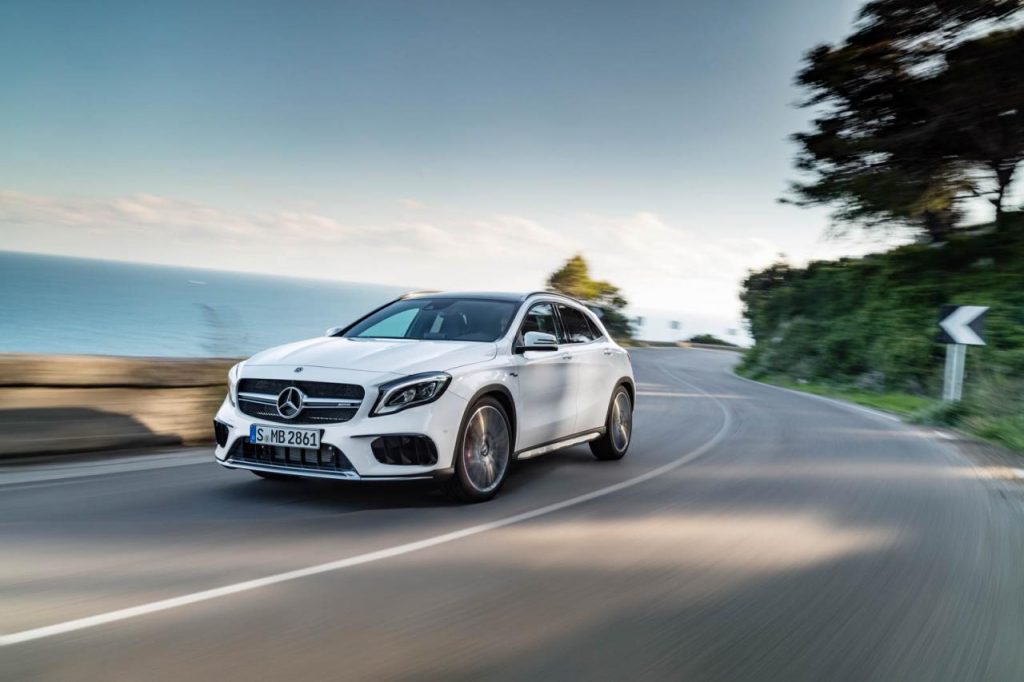 hd-detroit_2017_mercedes_gla_restyl_2-8