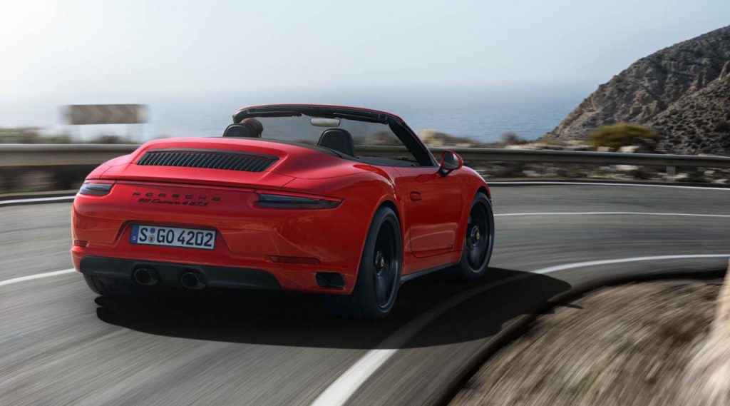 hd-detroit_2017_porsche_911_gts_1-8