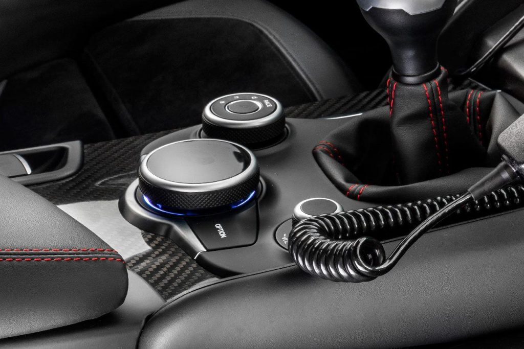 hd-deux_alfa_romeo_giulia_quadrifoglio_pour_la_gendarmerie_italienne_1