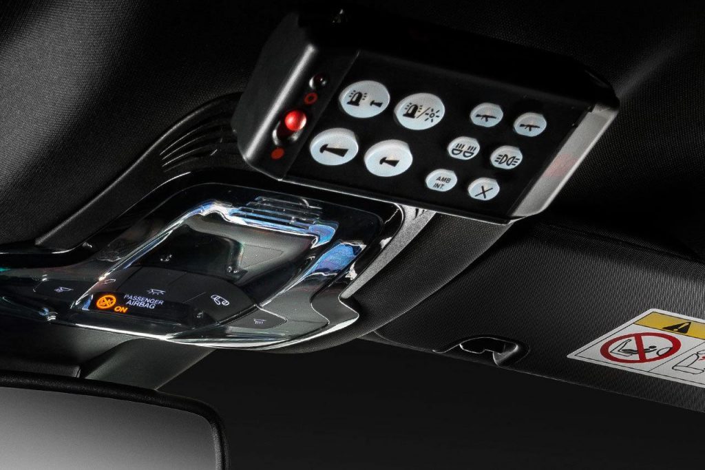 hd-deux_alfa_romeo_giulia_quadrifoglio_pour_la_gendarmerie_italienne_1-11