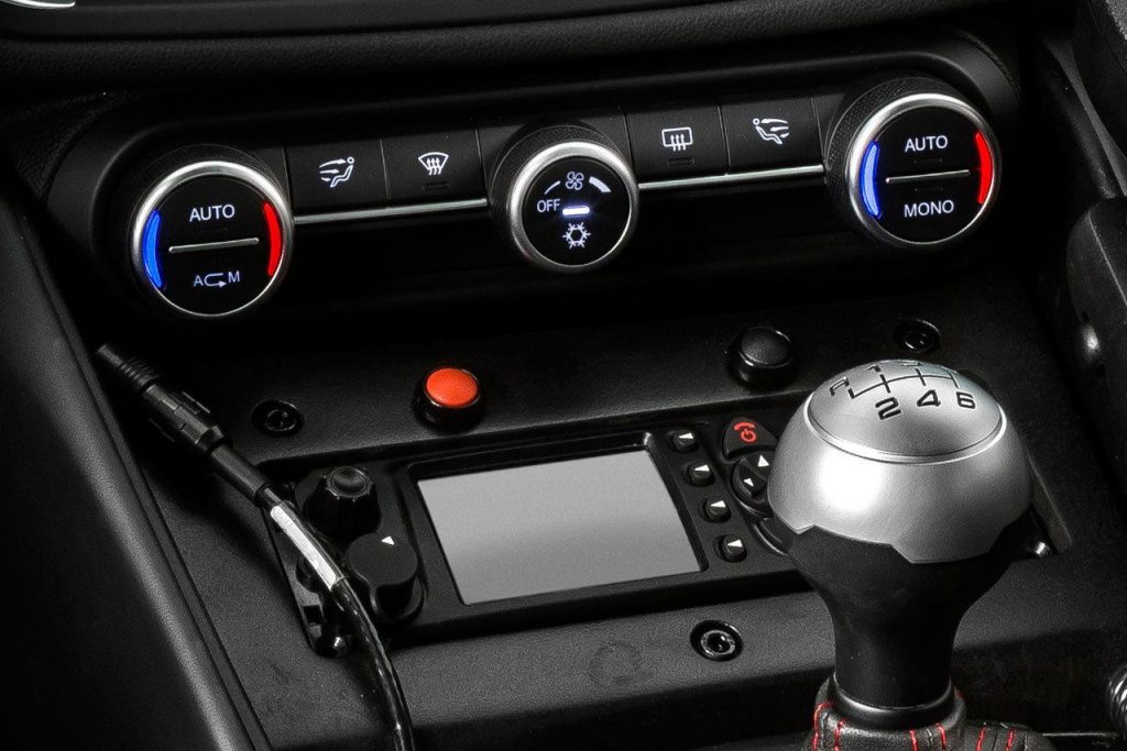 hd-deux_alfa_romeo_giulia_quadrifoglio_pour_la_gendarmerie_italienne_1-12