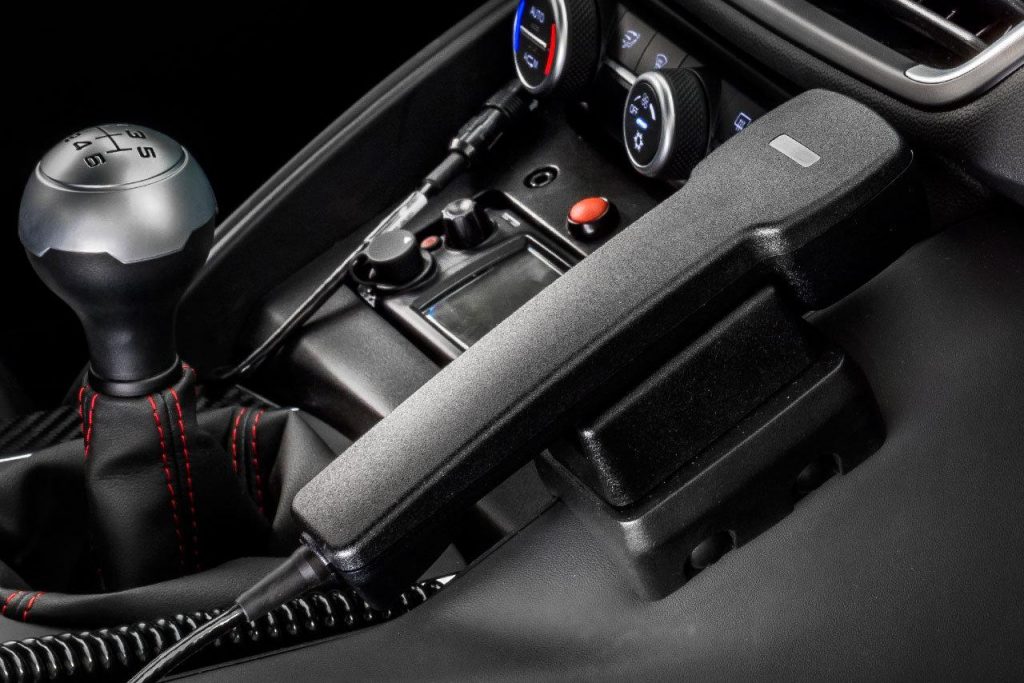 hd-deux_alfa_romeo_giulia_quadrifoglio_pour_la_gendarmerie_italienne_1-13