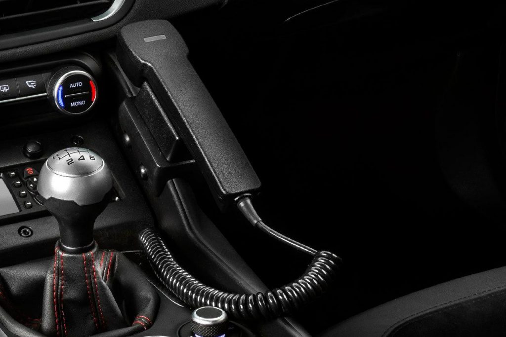 hd-deux_alfa_romeo_giulia_quadrifoglio_pour_la_gendarmerie_italienne_1-2