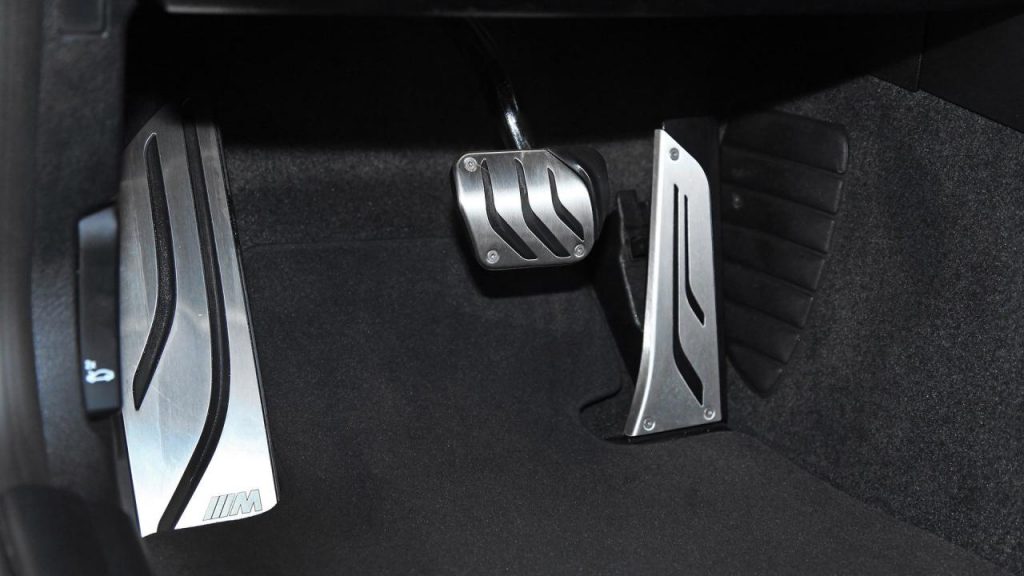 hd-dhler_dvoile_une_vraie_fausse_bmw_m2_cabriolet_1-1