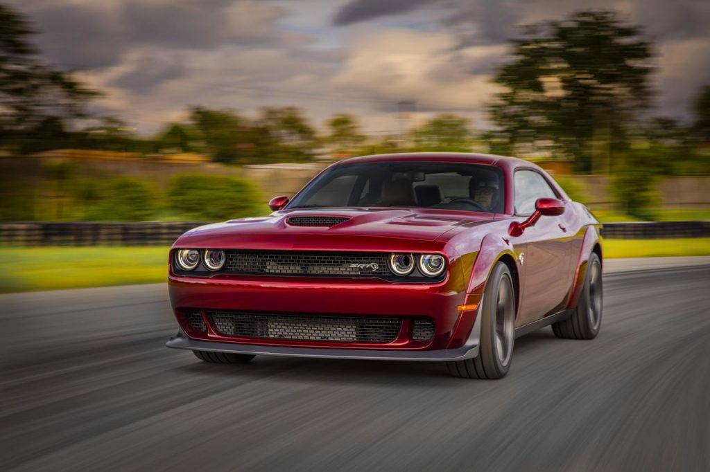 hd-dodge_challenger_hellcat_widebody_une_touche_de_demon_1-17