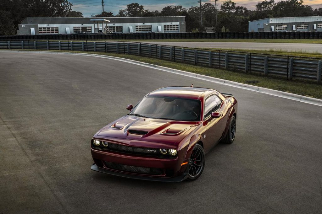 hd-dodge_challenger_hellcat_widebody_une_touche_de_demon_1-5