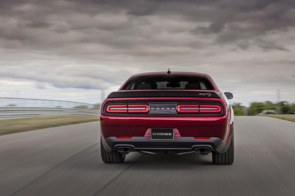 hd-dodge_challenger_hellcat_widebody_une_touche_de_demon_1-7