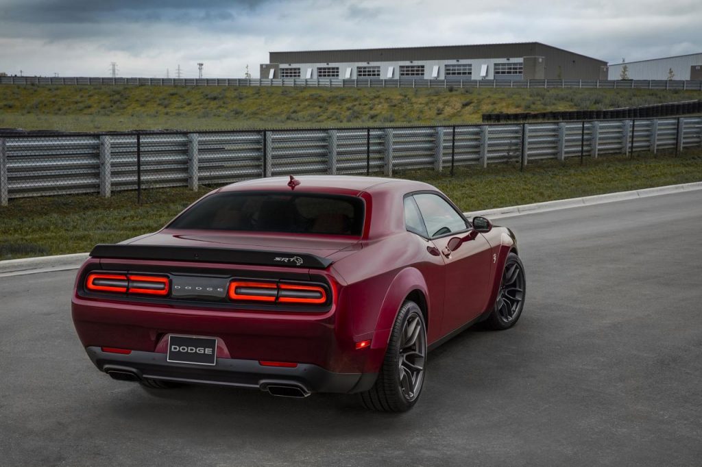 hd-dodge_challenger_hellcat_widebody_une_touche_de_demon_1-9
