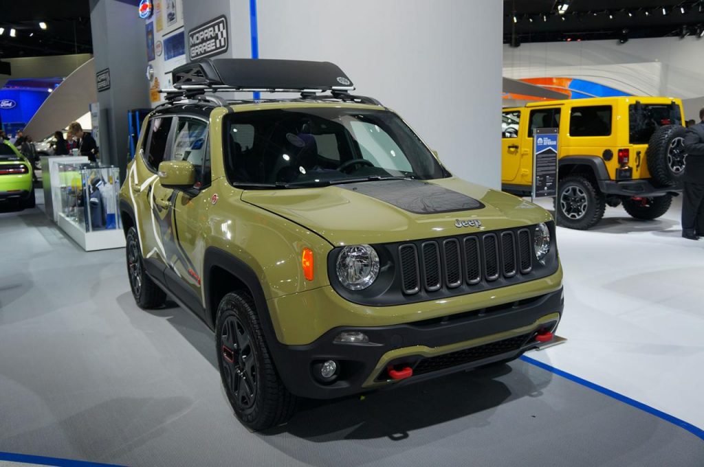 hd-dtroit_2015_live_jeep_renegade_mopar_1