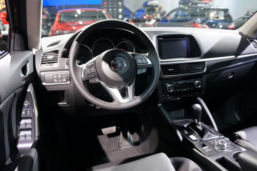 hd-dtroit_2015_live_mazda_cx_5_1