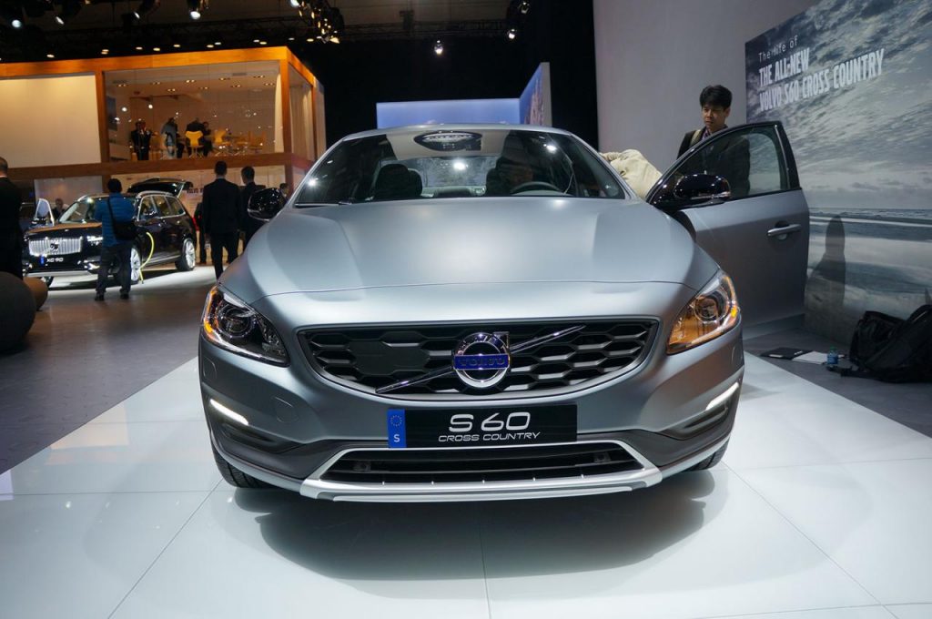 hd-dtroit_2015_live_volvo_s60_cross_country_1-7