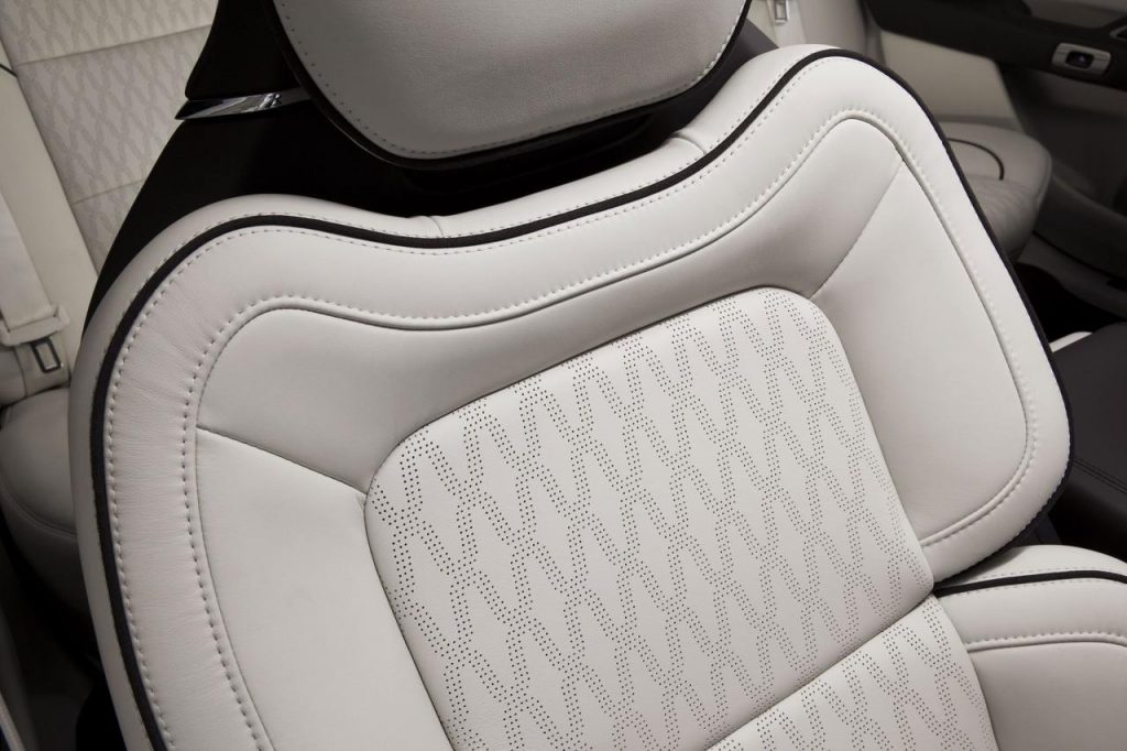 hd-dtroit_2016_lincoln_continental_1-1