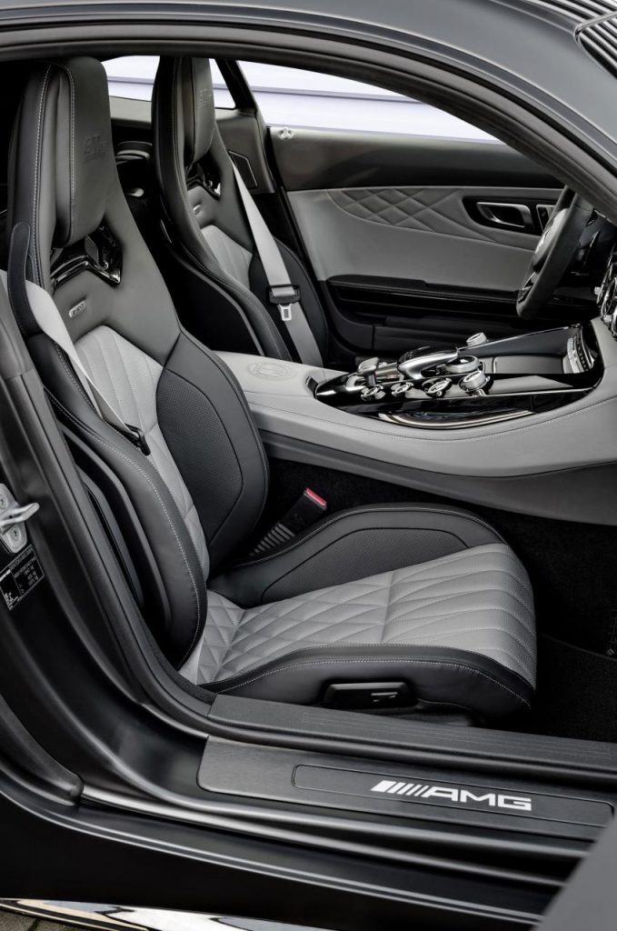 hd-dtroit_2017_la_mercedes_amg_gt_revisite_1-11