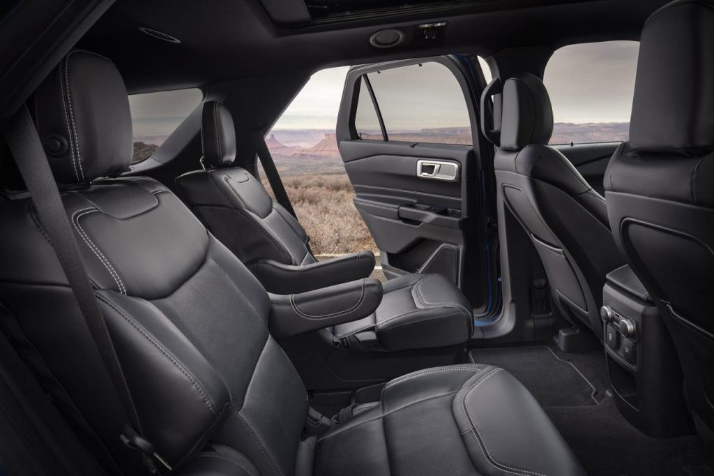 hd-dtroit_2019_ford_explorer_1-9