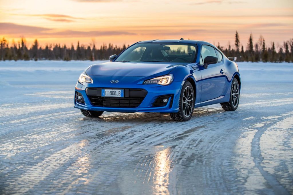 hd-essai_des_subaru_xv_et_brz_en_laponie_2