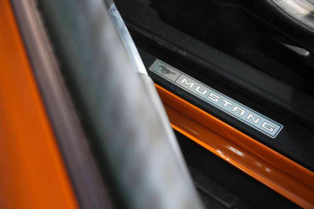 hd-essai_ford_mustang_gt_burn_in_usa_1-1