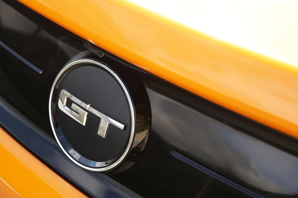 hd-essai_ford_mustang_gt_burn_in_usa_1-18