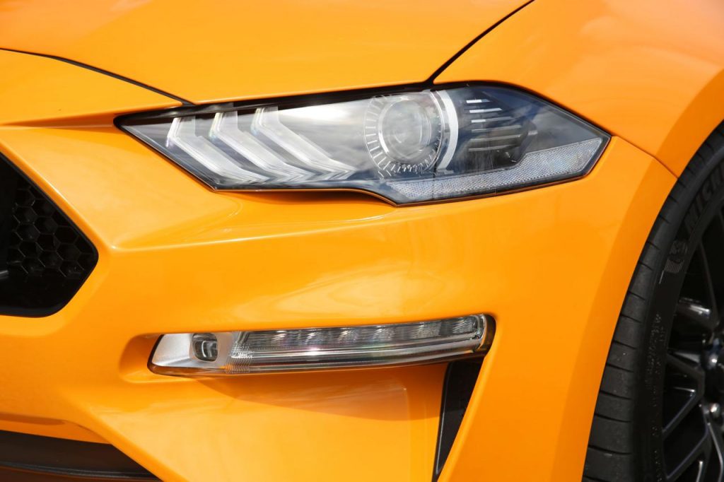 hd-essai_ford_mustang_gt_burn_in_usa_1-22