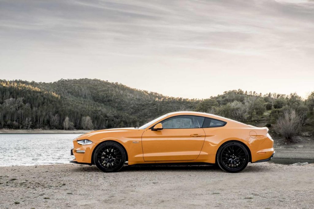 hd-essai_ford_mustang_gt_burn_in_usa_1-27