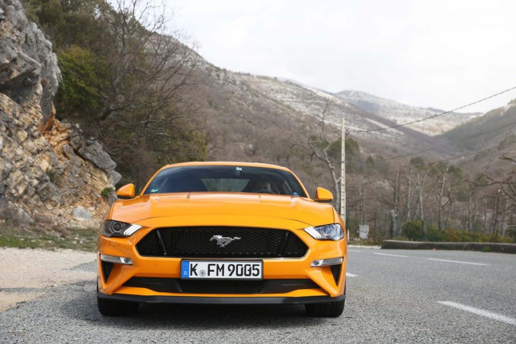 hd-essai_ford_mustang_gt_burn_in_usa_1-29