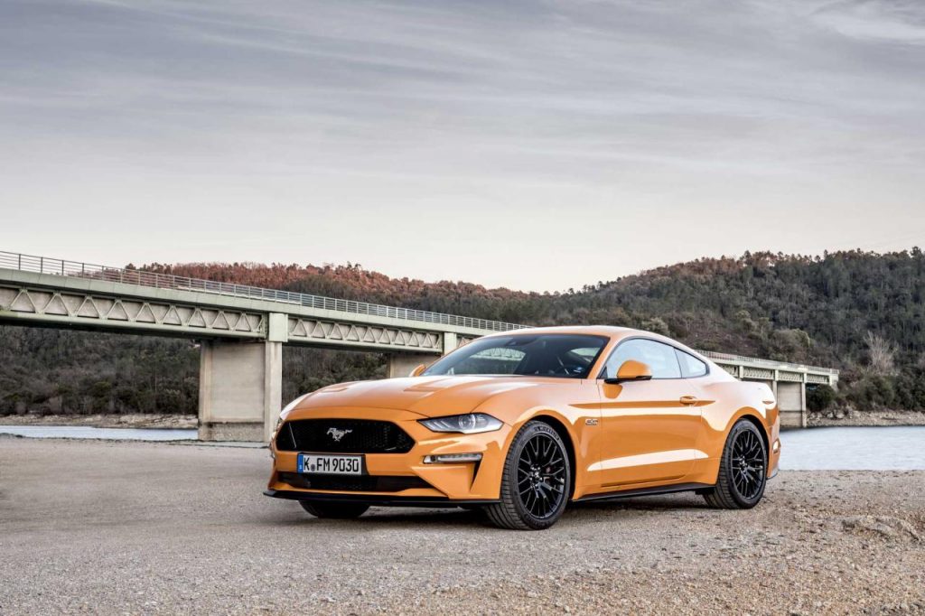 hd-essai_ford_mustang_gt_burn_in_usa_1-30