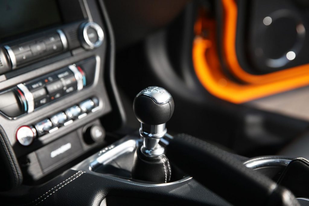 hd-essai_ford_mustang_gt_burn_in_usa_1-4