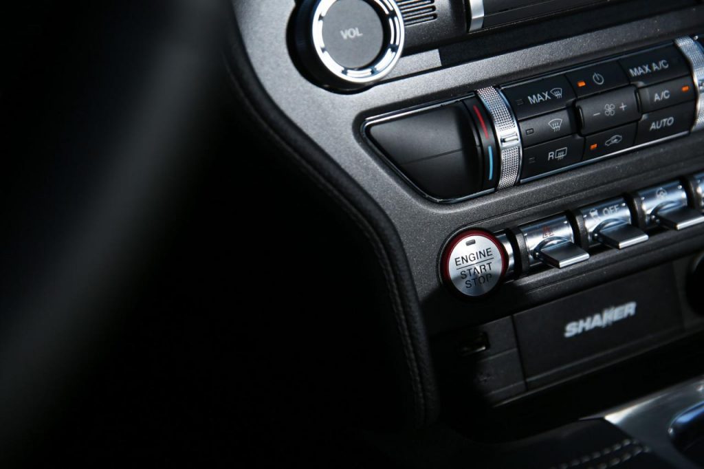 hd-essai_ford_mustang_gt_burn_in_usa_1-5