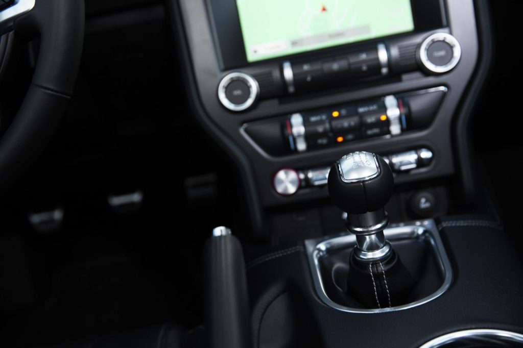 hd-essai_ford_mustang_gt_burn_in_usa_1-6