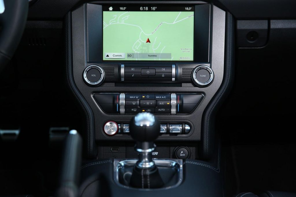 hd-essai_ford_mustang_gt_burn_in_usa_1-7