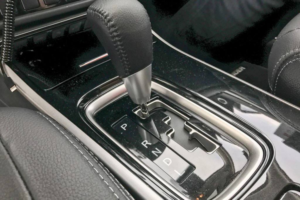 hd-essai_mitsubishi_outlander_phev_2017_1-11