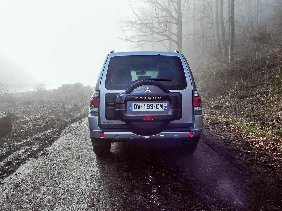hd-essai_mitsubishi_pajero_baroudeur_d_honneur_1-4