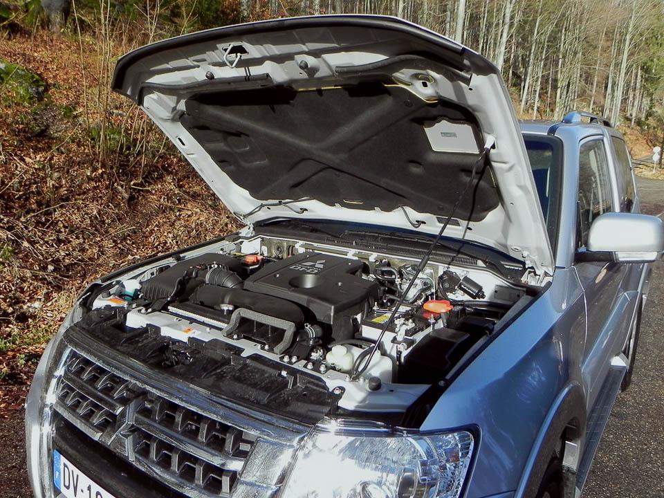 hd-essai_mitsubishi_pajero_baroudeur_d_honneur_1