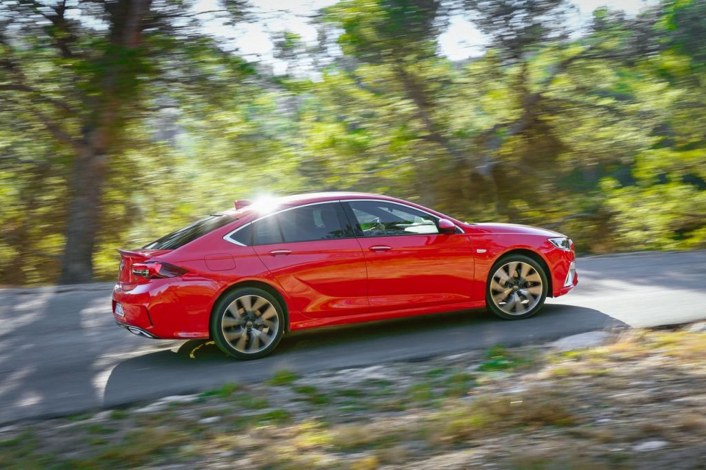 hd-essai_opel_insignia_grand_sport_gsi_260_ch_1-6