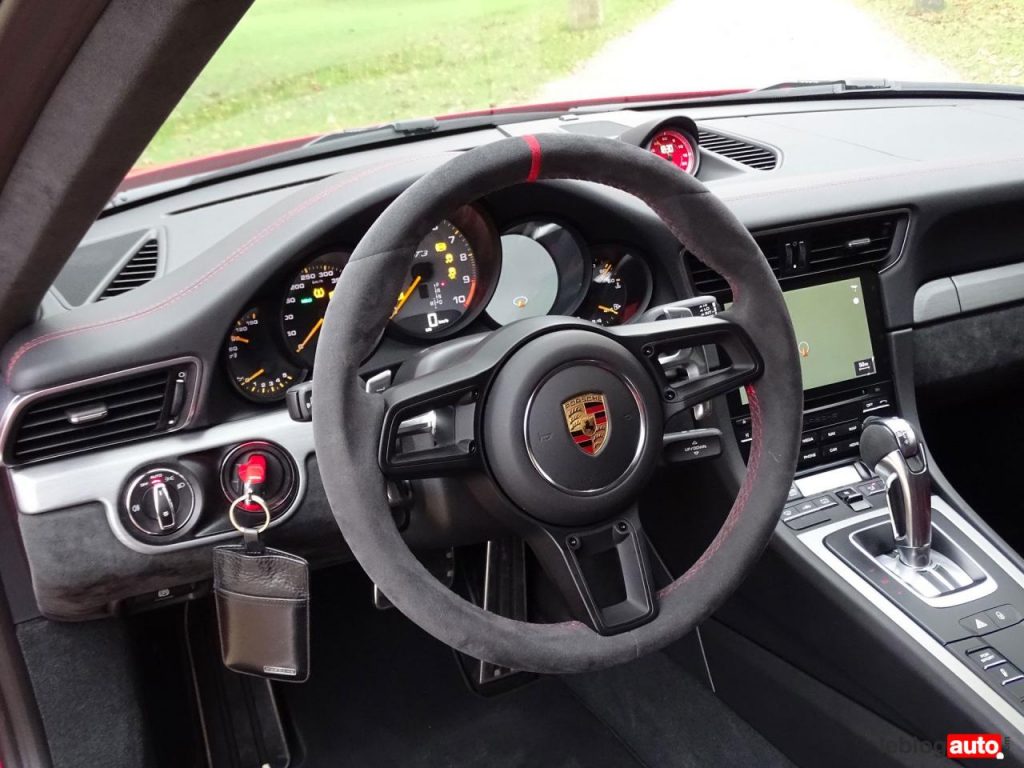 hd-essai_porsche_911_gt3_1-17
