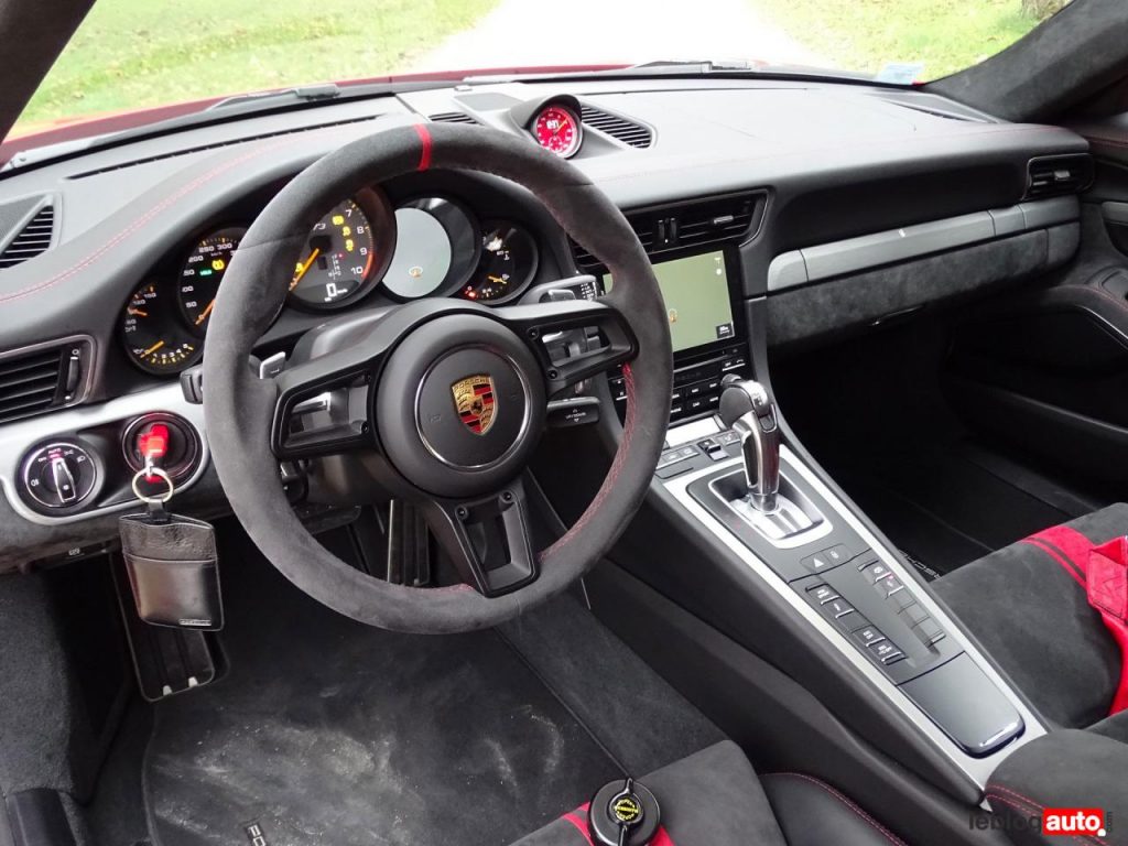 hd-essai_porsche_911_gt3_1-18