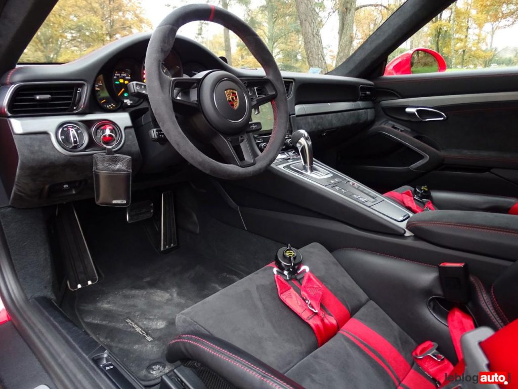 hd-essai_porsche_911_gt3_1-19